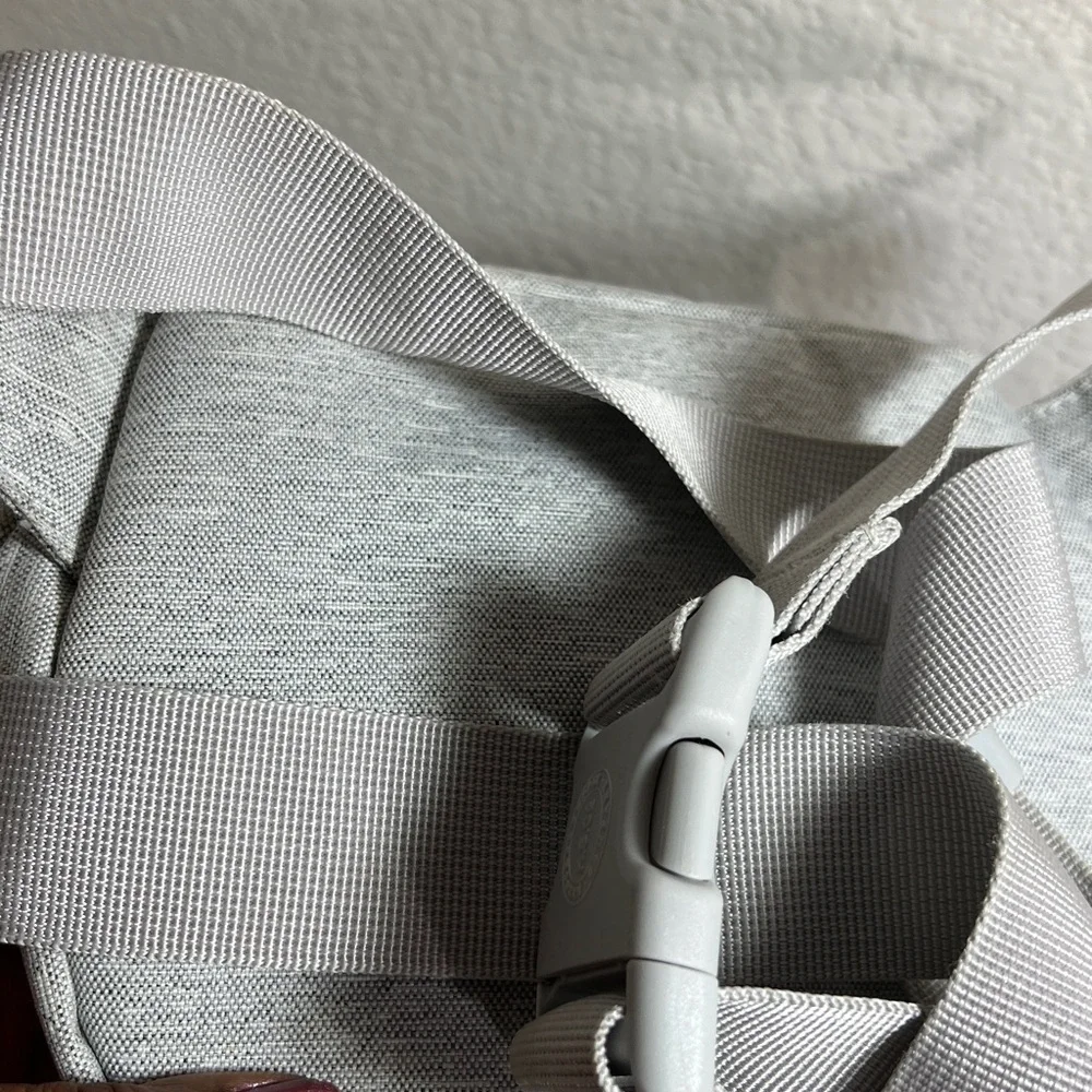 Herschel Supply Co. Retreat Sling Bag cross body fanny pack Gray Heather NWOT